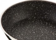 KOLIMAX Panvica s nepriľnavým povrchom čierny GRANITEC s rukoväťou  priemer 26 cm, objem 2.5 l